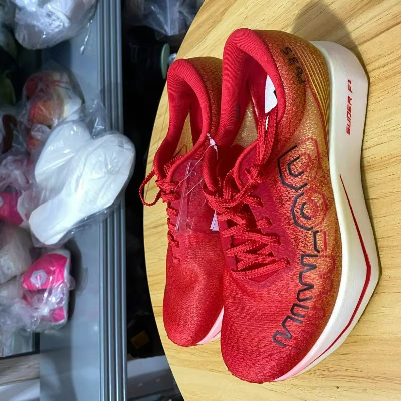 Luxury Brand Running Trainers  - Men Shoes Red Bottom 评论和价格